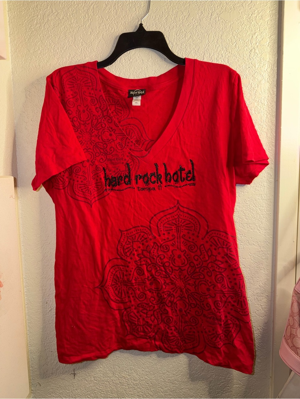 Hard Rock Cafe Women's Red Short Sleeve Tee